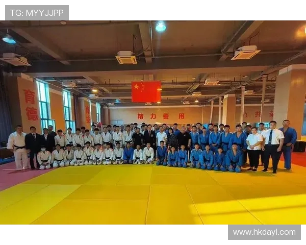 柔道摔法核心技巧解析与实战训练在竞技体育中的应用提升对抗能力 柔道摔法核心技巧解析与实战训练在竞技体育中的应用提升对抗能力