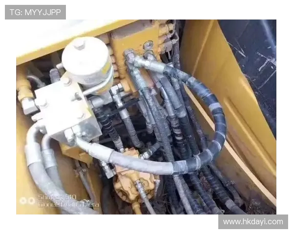 挖掘机行走跑偏之左泵压力偏差